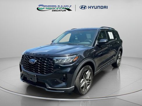 Used 2025 Ford Explorer ST-Line w/ ST-Line Street Pack AWD/4WD image 4
