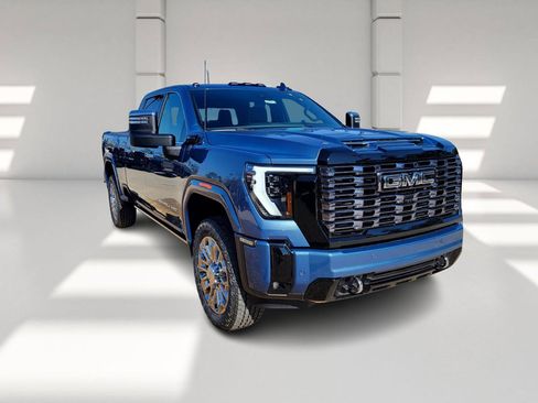 New 2026 GMC Sierra 2500 Denali Ultimate image 3