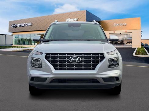 New 2026 Hyundai Venue SEL FWD image 12