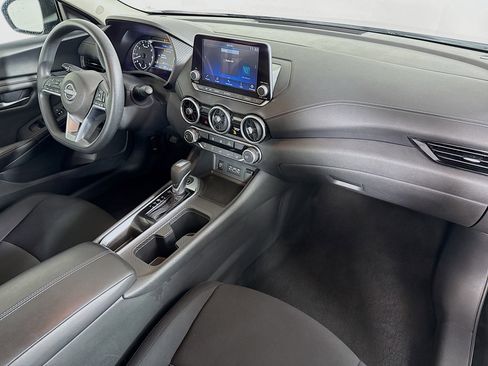 Used 2024 Nissan Sentra SV image 34