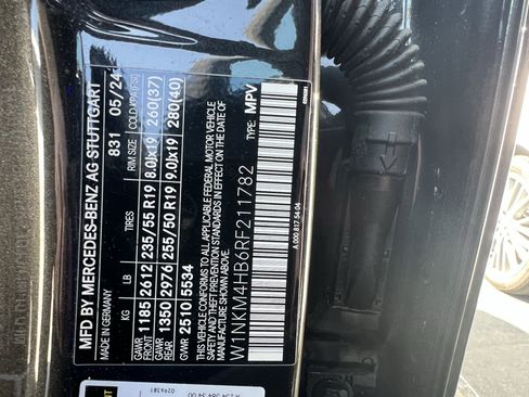 Used 2024 Mercedes-Benz GLC 300 4MATIC w/ AMG Line image 37