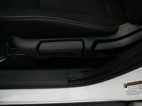 Used 2024 Nissan Rogue S AWD/4WD image 15