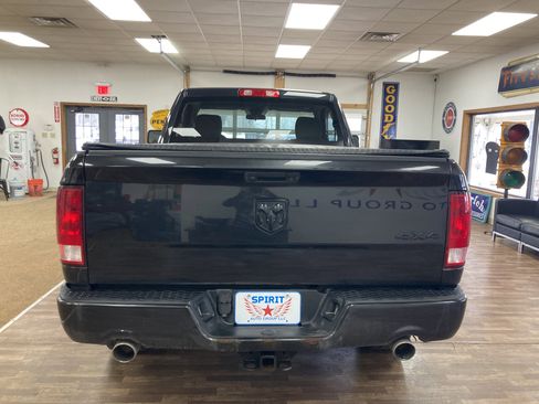 Used 2017 RAM 1500 Express w/ Black Ram 1500 Express Group image 7