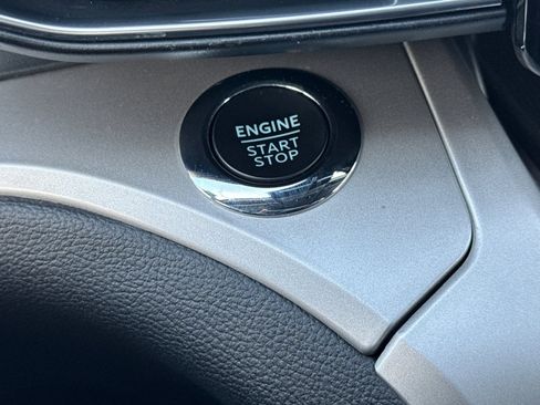 Certified 2022 Ford Explorer XLT w/ Equipment Group 202A image 23