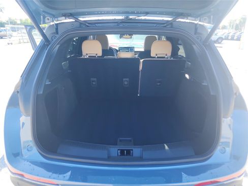 Used 2023 Lincoln Corsair Reserve w/ Equipment Group 201A FWD image 19