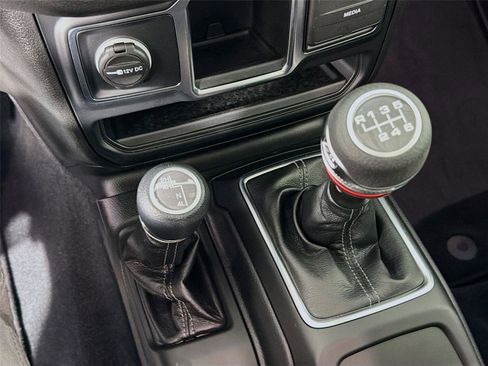 Used 2024 Jeep Wrangler Sport AWD/4WD image 17
