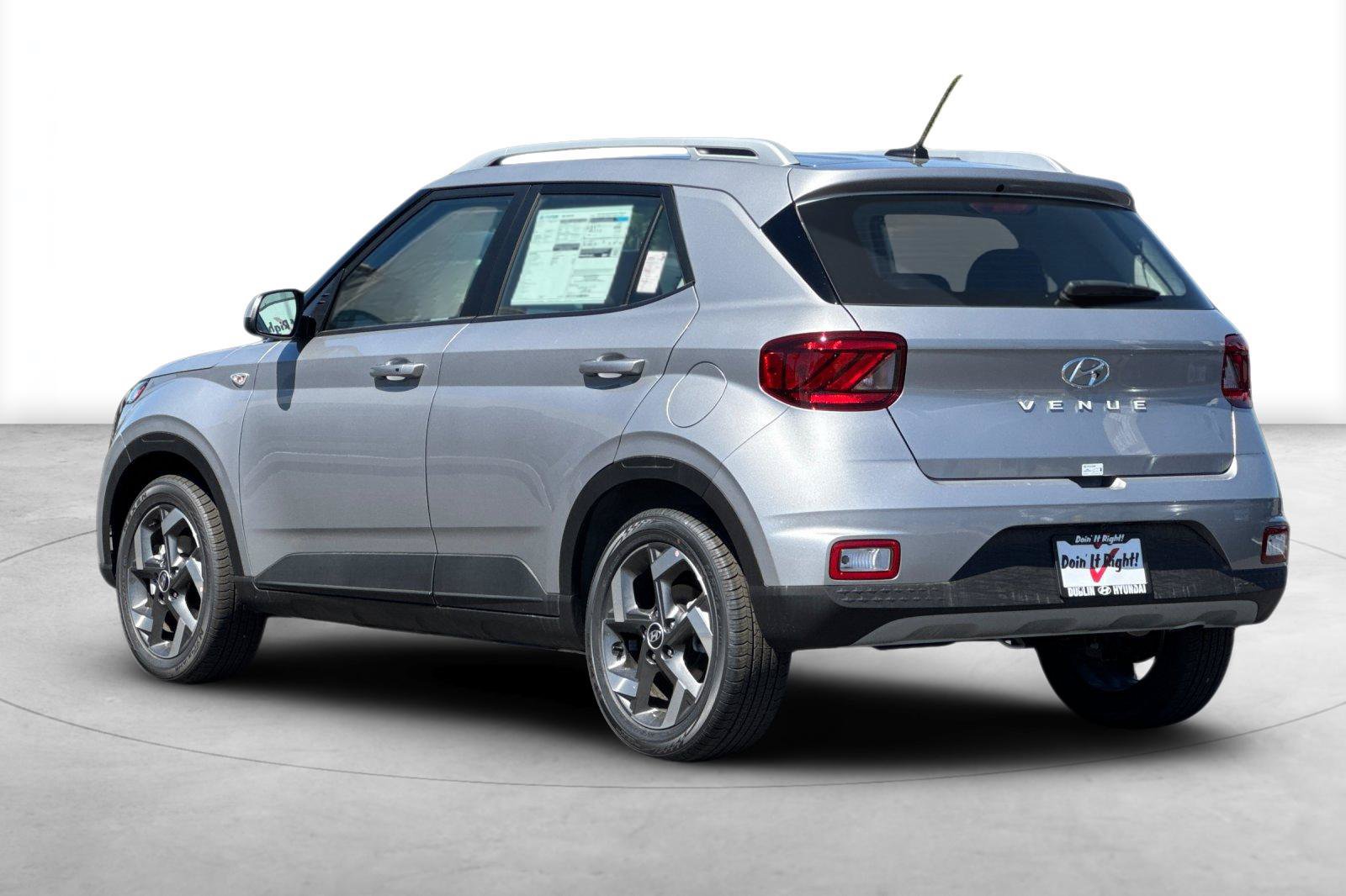 New 2026 Hyundai Venue SEL FWD image 4