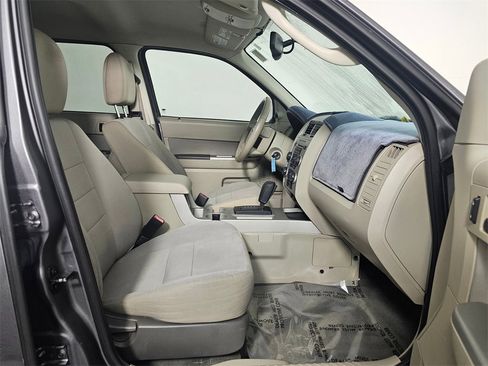 Used 2012 Ford Escape XLT image 11