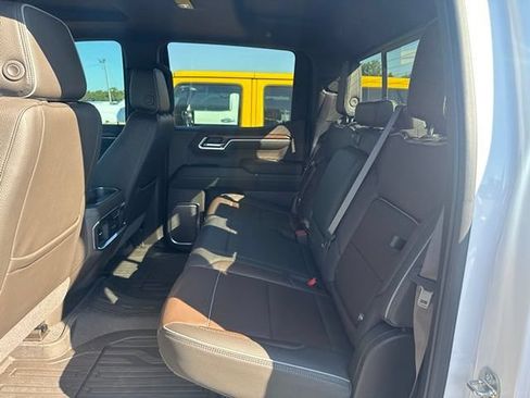 Used 2023 GMC Sierra 1500 Denali w/ Denali Reserve Package AWD/4WD image 12