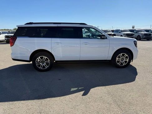 New 2025 Ford Expedition Max Active image 9