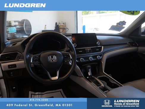 Used 2018 Honda Accord EX image 16