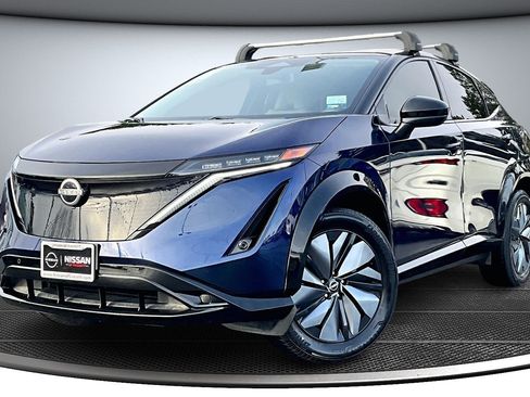 Used 2023 Nissan Ariya AWD image 3