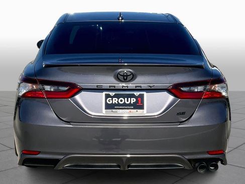 Used 2023 Toyota Camry SE image 4