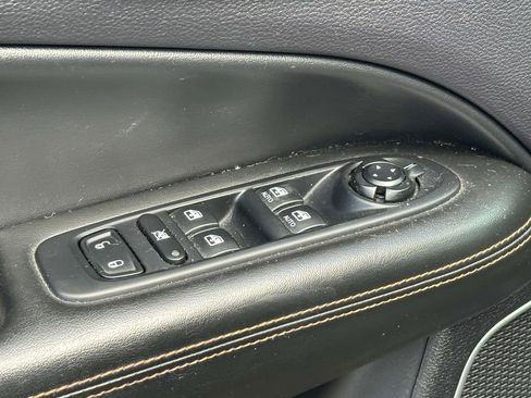 Used 2018 Jeep Compass Limited AWD/4WD image 16