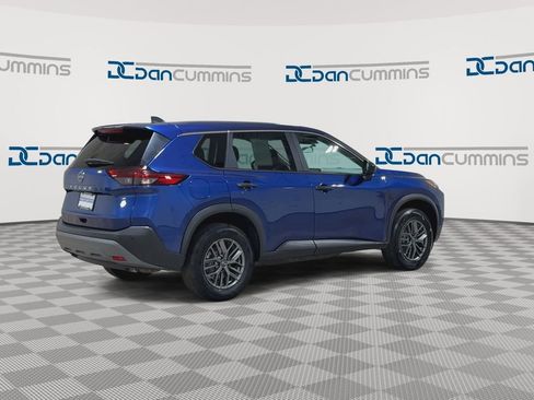 Used 2023 Nissan Rogue S image 9