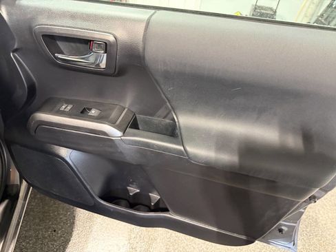 Used 2021 Toyota Tacoma SR5 image 19