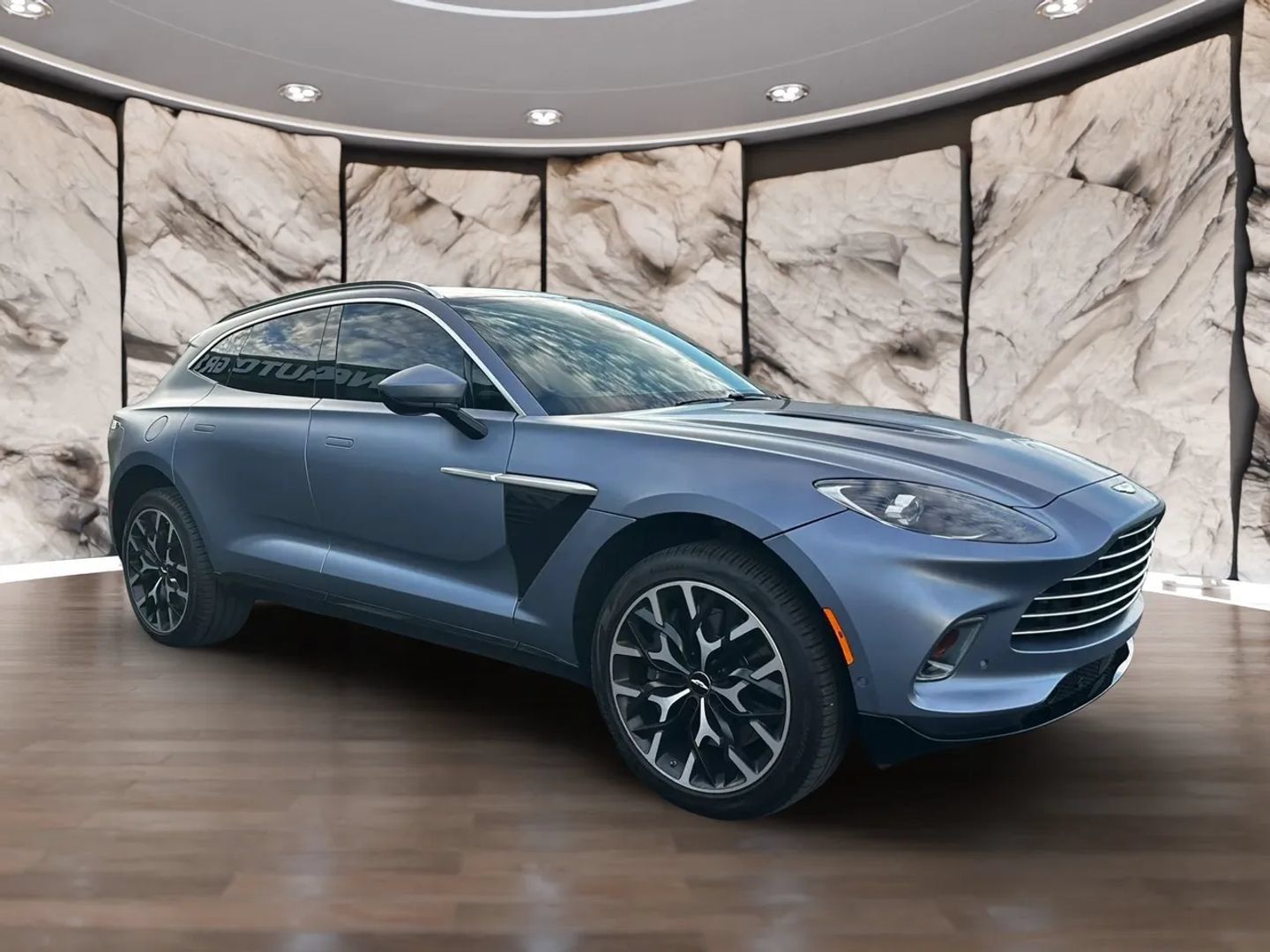 Used 2021 Aston Martin DBX AWD/4WD image 4