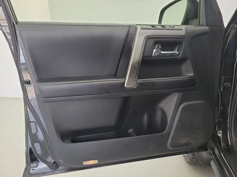 Used 2019 Toyota 4Runner SR5 RWD image 18