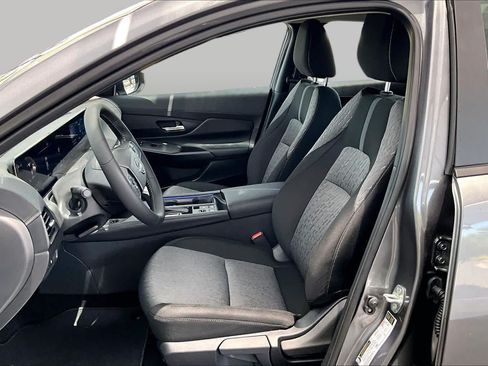 New 2026 Nissan Sentra SV w/ SV Convenience Package FWD image 9