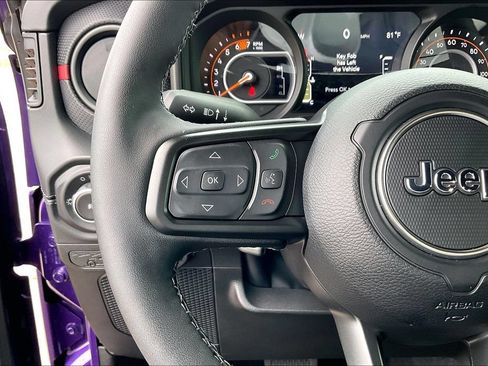 Used 2026 Jeep Wrangler Unlimited Rubicon AWD/4WD image 10
