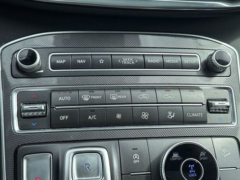 Used 2023 Hyundai Santa Fe SEL w/ Premium Package image 32