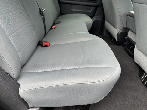 Used 2015 RAM 1500 Express RWD image 38