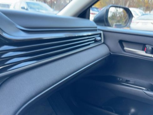 Used 2025 Toyota Camry LE image 25