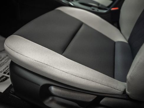 Used 2024 Toyota Corolla LE w/ LE Convenience Package FWD image 33