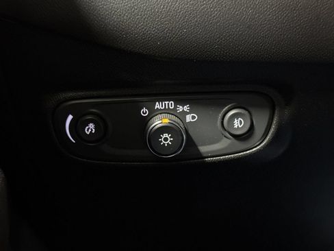 Used 2020 Chevrolet Equinox LT w/ Driver Convenience Package FWD image 18