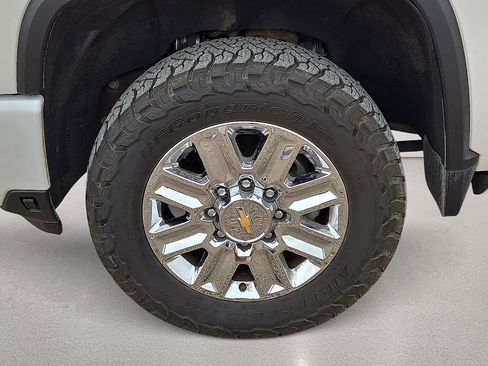 Used 2024 Chevrolet Silverado 3500 High Country w/ High Country Premium Package AWD/4WD image 10