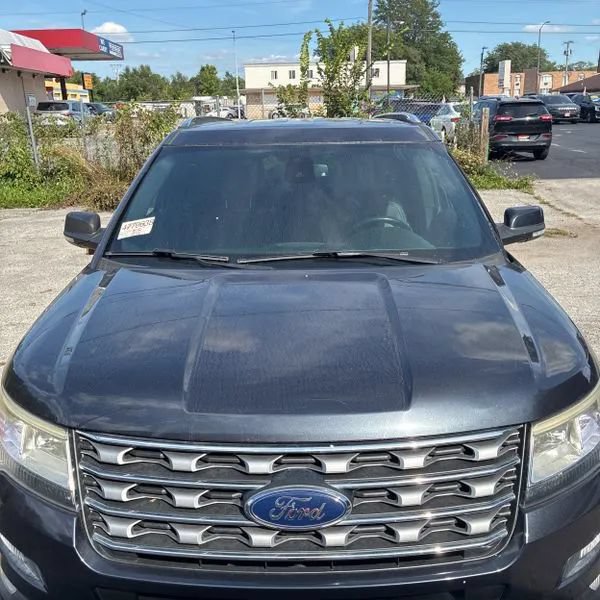 Used 2017 Ford Explorer Limited w/ Equipment Group 301A FWD image 15