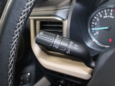 Used 2024 Ford Expedition Limited image 43