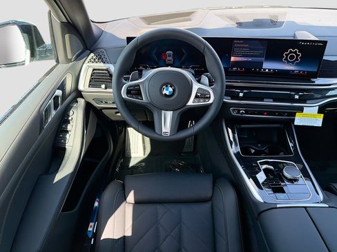 New 2026 BMW X5 xDrive40i w/ M Sport Package AWD/4WD image 16