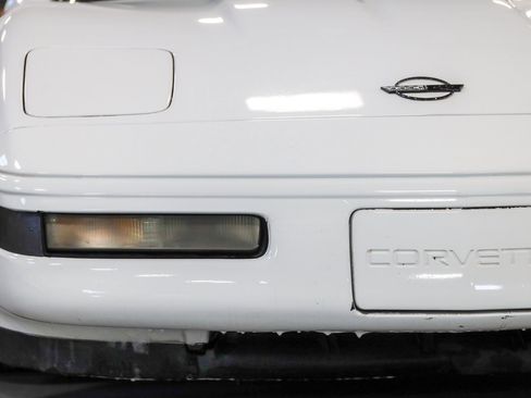 Used 1993 Chevrolet Corvette Coupe image 8