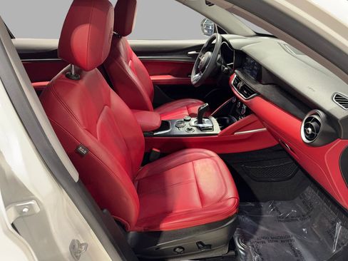 Used 2020 Alfa Romeo Stelvio w/ Nero Edizione image 27