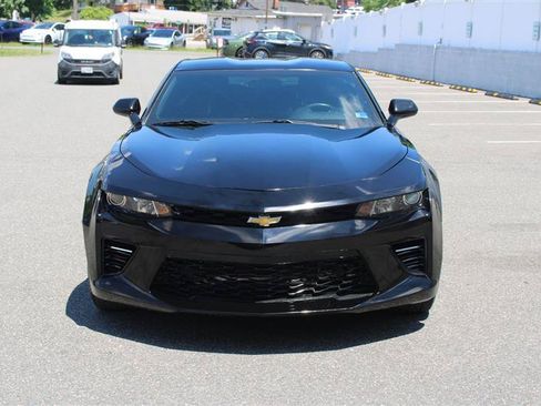 Used 2016 Chevrolet Camaro LT RWD image 2
