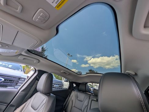 New 2025 Ford Mustang Mach-E Premium image 27