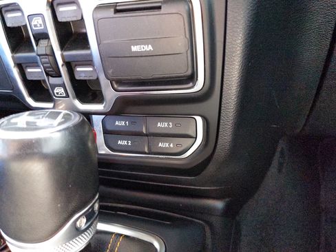 Used 2021 Jeep Wrangler Unlimited Sahara image 28