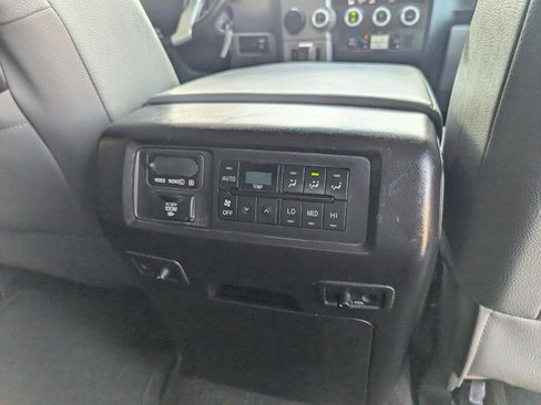 Used 2014 Toyota Sequoia Platinum RWD image 24