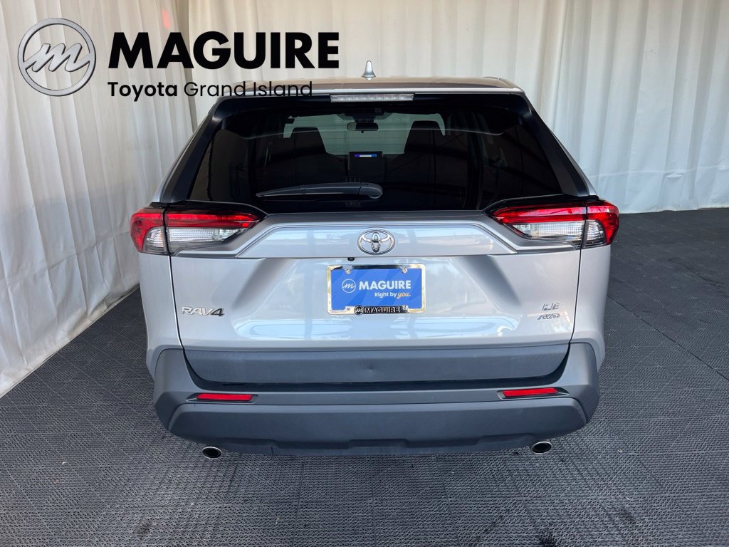 Used 2024 Toyota RAV4 LE AWD/4WD image 30
