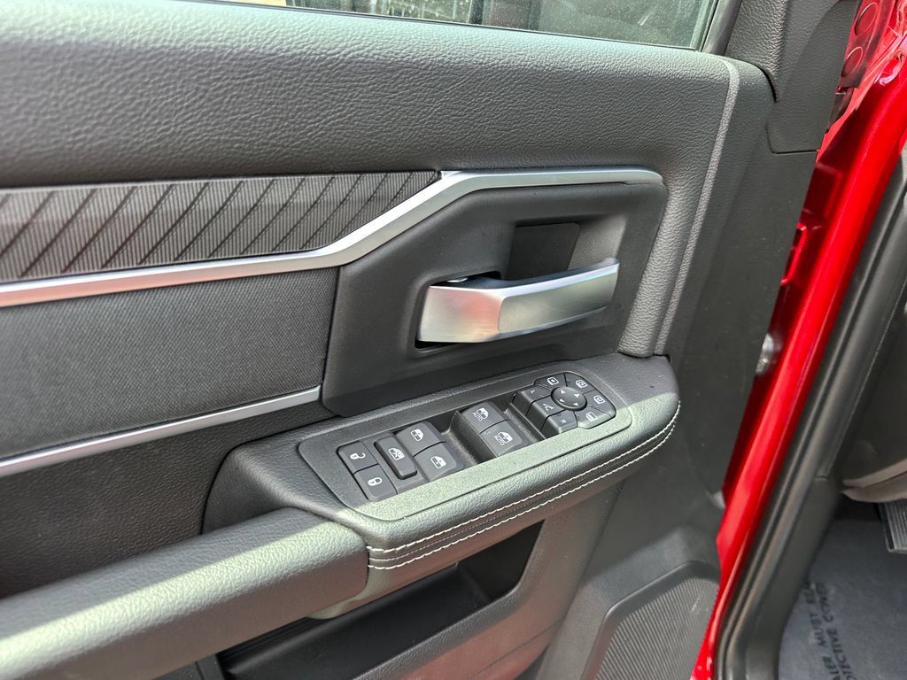 New 2026 RAM 3500 Big Horn AWD/4WD image 19