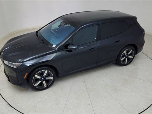 Used 2024 BMW iX xDrive50 w/ Sport Package image 77