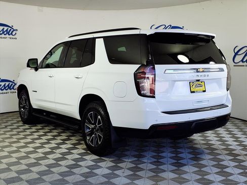 Used 2021 Chevrolet Tahoe Z71 w/ Z71 Signature Package image 2