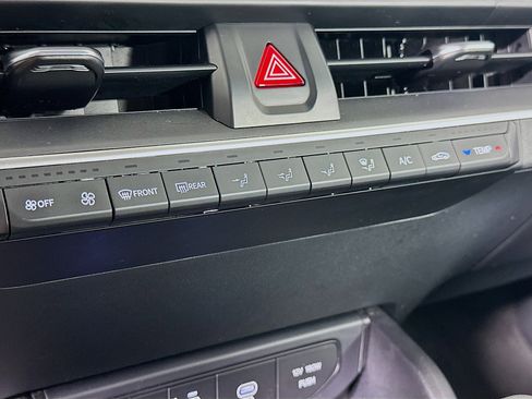Used 2025 Kia K4 FWD image 23
