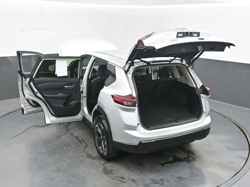 Certified 2024 Nissan Rogue SV AWD/4WD image 43