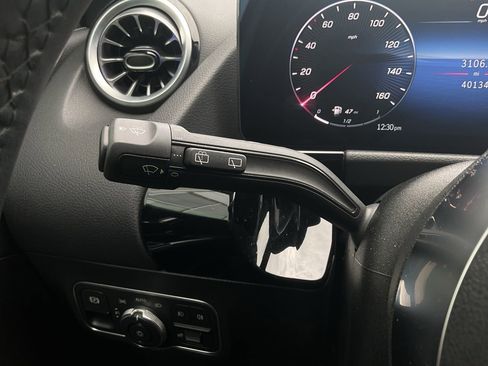 Used 2025 Mercedes-Benz GLA 250 image 36