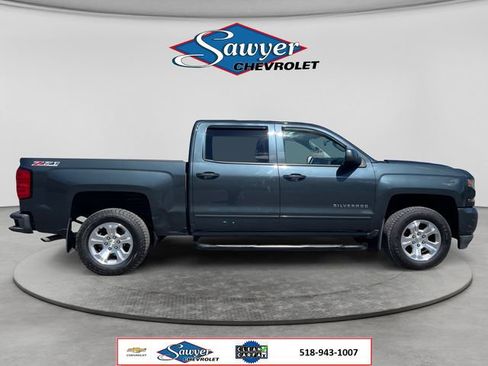Used 2017 Chevrolet Silverado 1500 LT w/ All Star Edition AWD/4WD image 6
