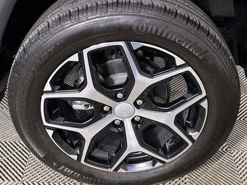 Used 2024 Jeep Compass Limited image 68