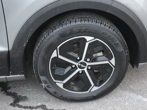 Used 2023 Kia Niro EX image 27