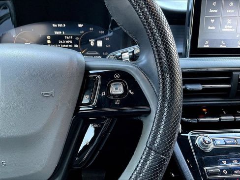 Used 2021 Lincoln Corsair Reserve FWD image 11